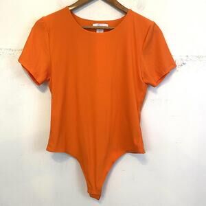 HOUSE OF HARLOW orange ribbed short sleeve bodysuit sz L